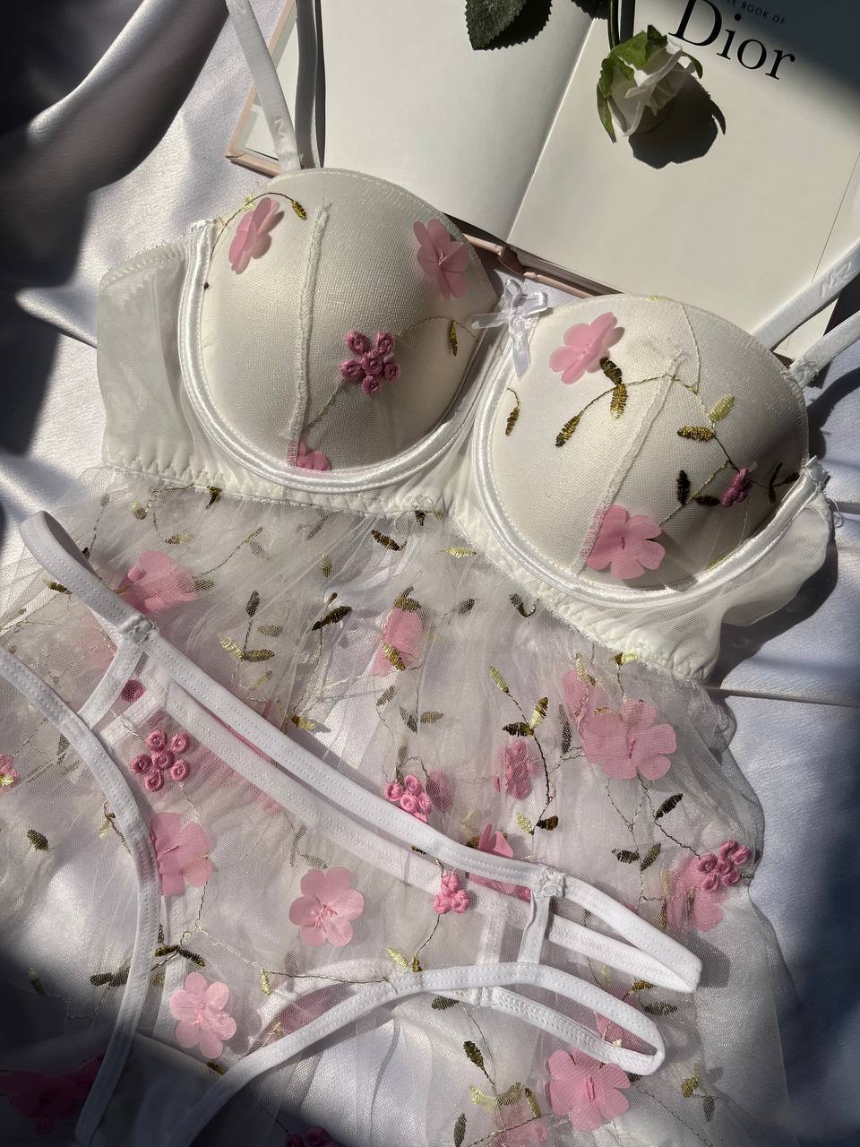 ست شورت و سوتین زنانه لباس خواب توری گلدوزی شده  3085